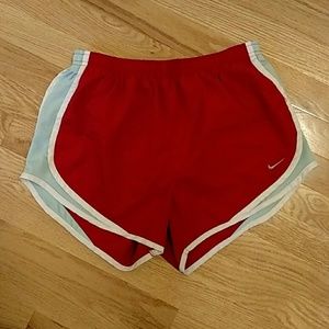 Nike Tempo short
